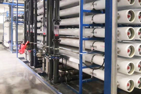  	反滲透設(shè)備